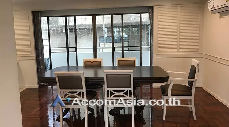 Big Balcony |  3 Bedrooms  Apartment For Rent in Sukhumvit, Bangkok  near BTS Phrom Phong (AA24638)