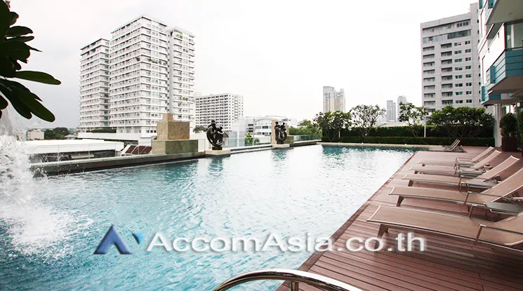  2 Bedrooms  Condominium For Rent in Sukhumvit, Bangkok  near BTS Thong Lo (AA24641)