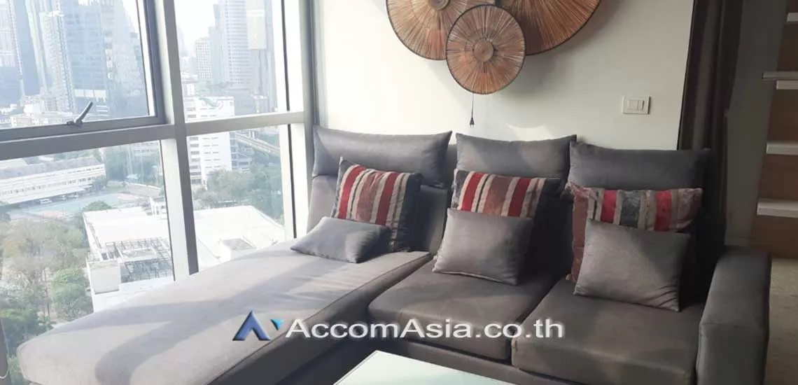  1 Bedroom  Condominium For Rent in Sukhumvit, Bangkok  near BTS Ekkamai (AA24668)