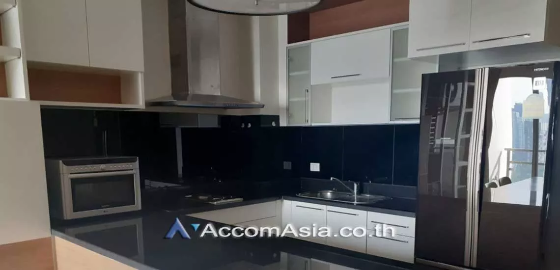  1 Bedroom  Condominium For Rent in Sukhumvit, Bangkok  near BTS Ekkamai (AA24668)