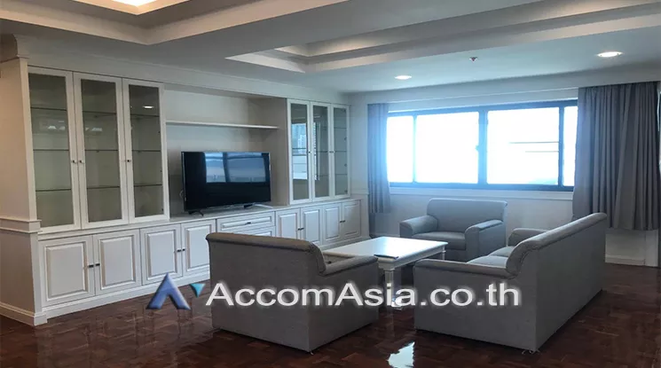 Big Balcony |  3 Bedrooms  Apartment For Rent in Sukhumvit, Bangkok  near BTS Phrom Phong (AA24673)