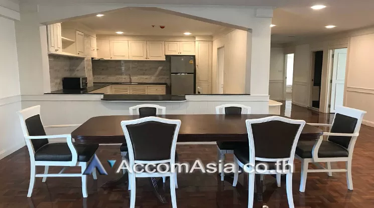 Big Balcony |  3 Bedrooms  Apartment For Rent in Sukhumvit, Bangkok  near BTS Phrom Phong (AA24673)