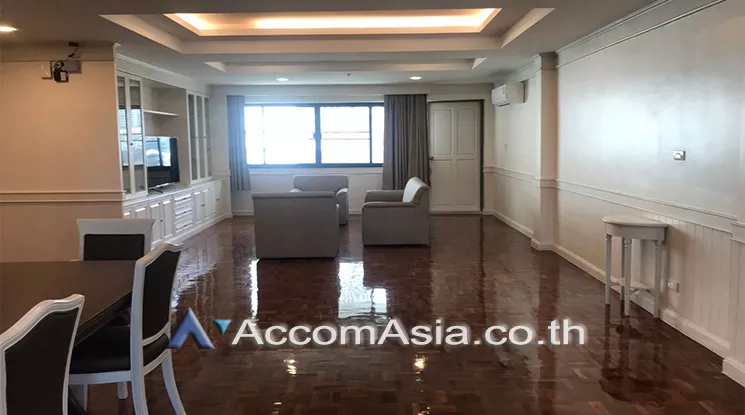 Big Balcony |  3 Bedrooms  Apartment For Rent in Sukhumvit, Bangkok  near BTS Phrom Phong (AA24673)