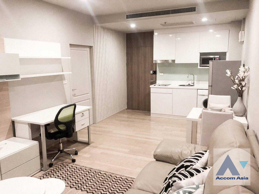  1 Bedroom  Condominium For Rent & Sale in Sukhumvit, Bangkok  near BTS Phrom Phong (AA24694)