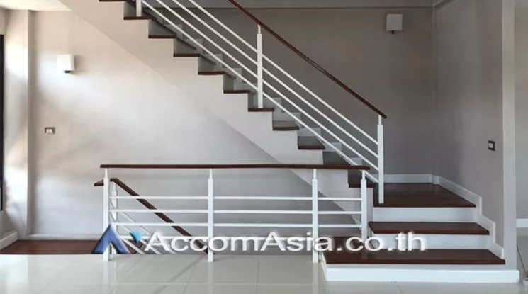 5  3 br House for rent and sale in Rama 3 ,Bangkok BTS Surasak AA24751