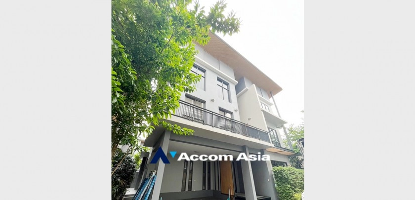 4  5 br House For Rent in Bang Na ,Bangkok BTS Bang Na at House in Compound AA24780