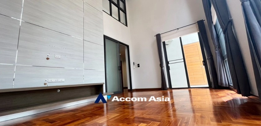 7  5 br House For Rent in Bang Na ,Bangkok BTS Bang Na at House in Compound AA24780