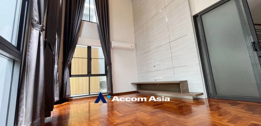  1  5 br House For Rent in Bang Na ,Bangkok BTS Bang Na at House in Compound AA24780