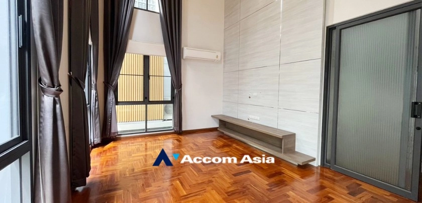 8  5 br House For Rent in Bang Na ,Bangkok BTS Bang Na at House in Compound AA24780