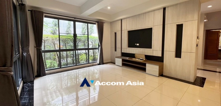 24  5 br House For Rent in Bang Na ,Bangkok BTS Bang Na at House in Compound AA24780