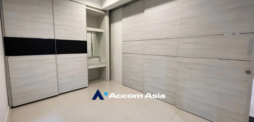 47  5 br House For Rent in Bang Na ,Bangkok BTS Bang Na at House in Compound AA24780