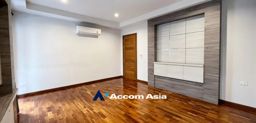 28  5 br House For Rent in Bang Na ,Bangkok BTS Bang Na at House in Compound AA24780