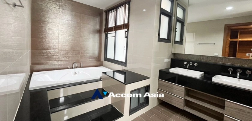 50  5 br House For Rent in Bang Na ,Bangkok BTS Bang Na at House in Compound AA24780