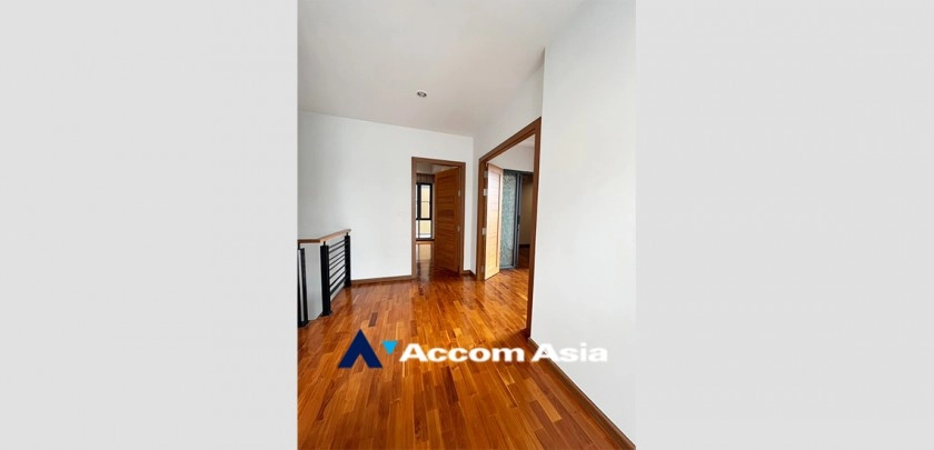 52  5 br House For Rent in Bang Na ,Bangkok BTS Bang Na at House in Compound AA24780