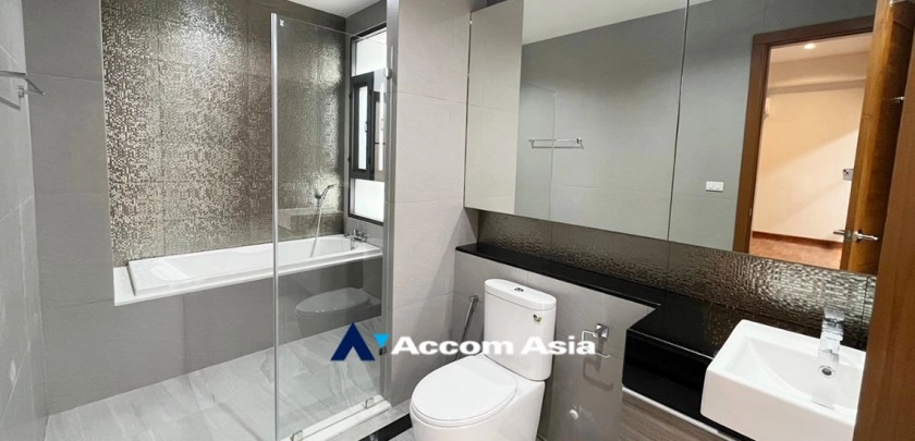 53  5 br House For Rent in Bang Na ,Bangkok BTS Bang Na at House in Compound AA24780