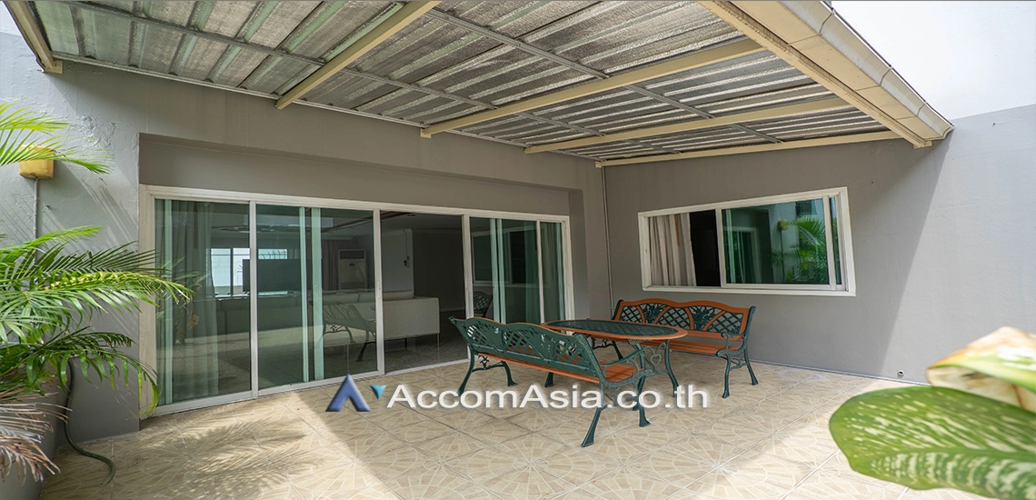 Big Balcony, Pet friendly |  2 Bedrooms  Apartment For Rent in Sukhumvit, Bangkok  near BTS Phrom Phong (AA24785)