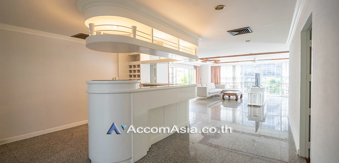 Big Balcony, Pet friendly |  2 Bedrooms  Apartment For Rent in Sukhumvit, Bangkok  near BTS Phrom Phong (AA24785)