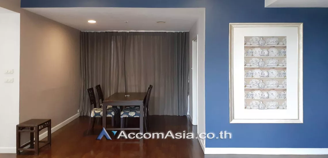  2 Bedrooms  Condominium For Rent in Sathorn, Bangkok  near BTS Chong Nonsi - MRT Lumphini (2018603)