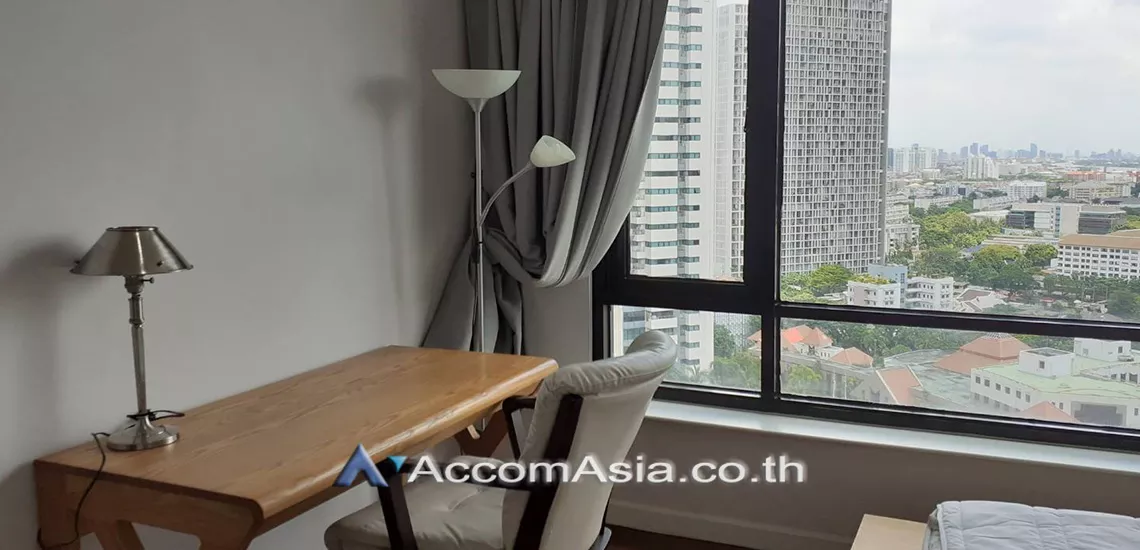  2 Bedrooms  Condominium For Rent in Sathorn, Bangkok  near BTS Chong Nonsi - MRT Lumphini (2018603)