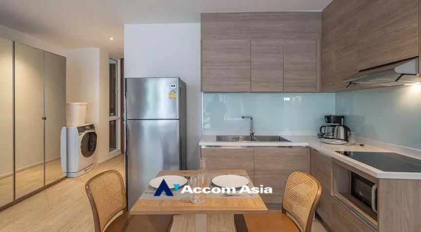  2 Bedrooms  Apartment For Rent in Sukhumvit, Bangkok  near BTS Thong Lo (AA24802)