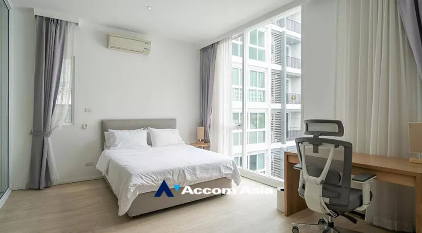  1 Bedroom  Apartment For Rent in Sukhumvit, Bangkok  near BTS Thong Lo (AA24810)