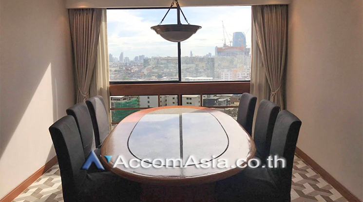 Pet friendly |  3 Bedrooms  Condominium For Rent in Sukhumvit, Bangkok  near BTS Phrom Phong (AA24845)