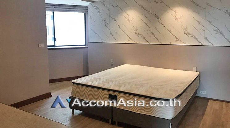 Pet friendly |  3 Bedrooms  Condominium For Rent in Sukhumvit, Bangkok  near BTS Phrom Phong (AA24845)