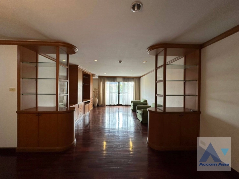 3 Bedrooms  Condominium For Rent & Sale in Sathorn, Bangkok  near BRT Thanon Chan (AA24852)