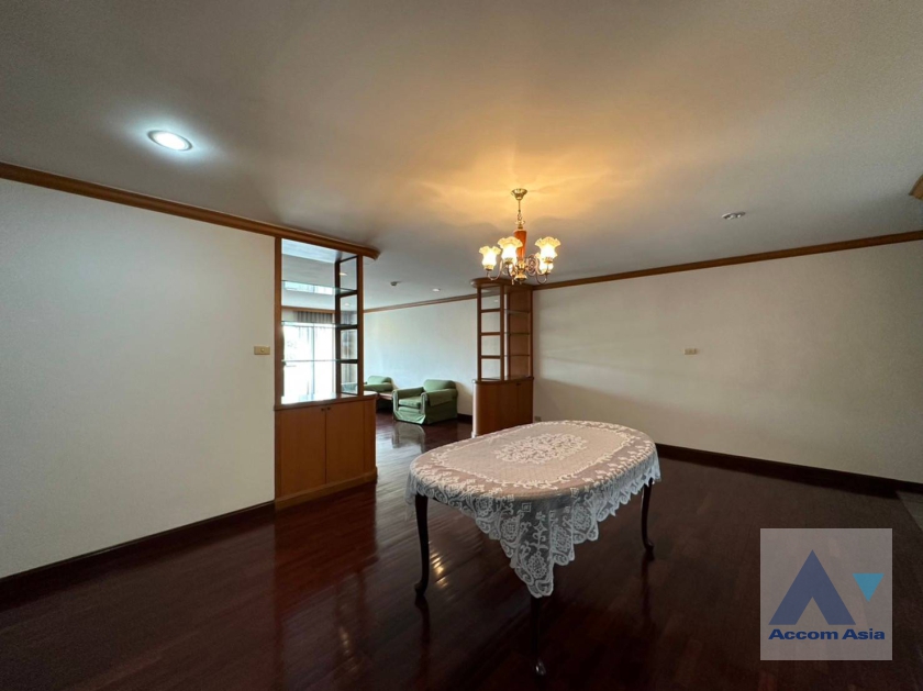  3 Bedrooms  Condominium For Rent & Sale in Sathorn, Bangkok  near BRT Thanon Chan (AA24852)