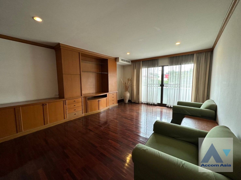  3 Bedrooms  Condominium For Rent & Sale in Sathorn, Bangkok  near BRT Thanon Chan (AA24852)