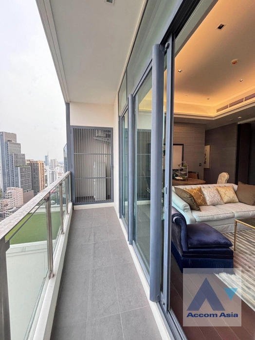 Fully Furnished |  3 Bedrooms  Condominium For Rent in Sukhumvit, Bangkok  near BTS Phrom Phong (AA24874)