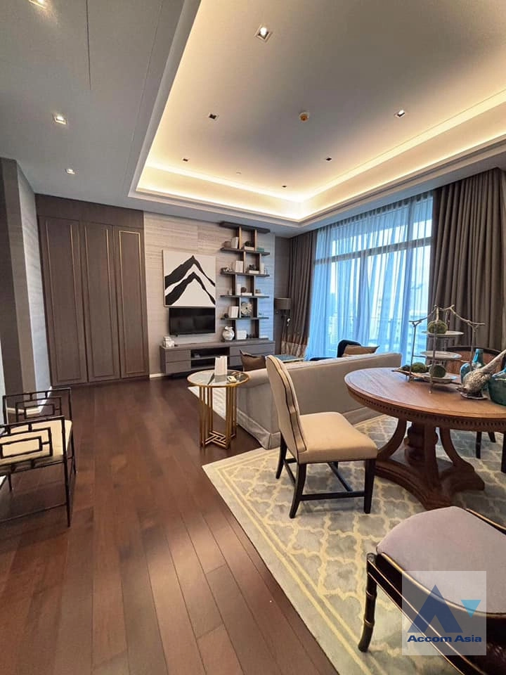 Fully Furnished |  3 Bedrooms  Condominium For Rent in Sukhumvit, Bangkok  near BTS Phrom Phong (AA24874)