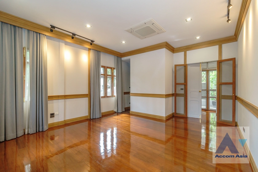 27  3 br House For Rent in Sathorn ,Bangkok BTS Surasak 6000303