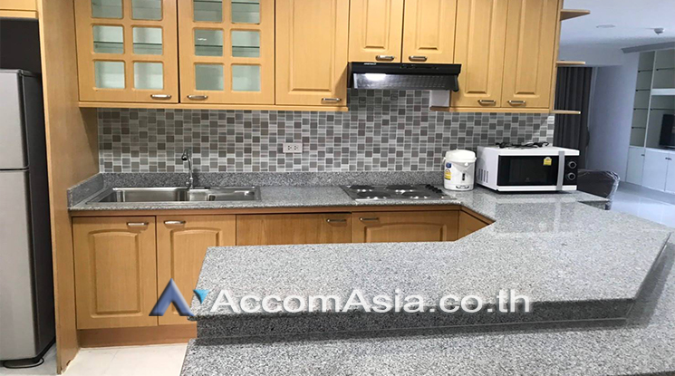  2 Bedrooms  Condominium For Rent in Sukhumvit, Bangkok  near BTS Phrom Phong (AA24892)