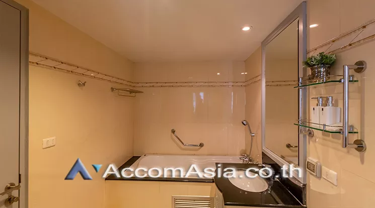  1 Bedroom  Apartment For Rent in Sukhumvit, Bangkok  near BTS Thong Lo (AA24908)