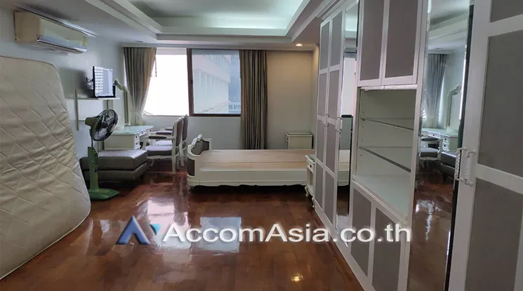  2 Bedrooms  Condominium For Rent in Sukhumvit, Bangkok  near BTS Phrom Phong (AA24918)