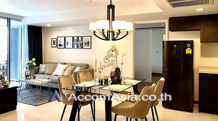 Corner Unit |  2 Bedrooms  Condominium For Rent in Sukhumvit, Bangkok  near BTS Ekkamai (AA24949)