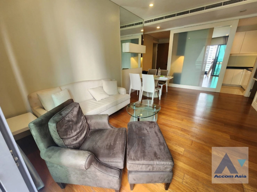 Corner Unit |  1 Bedroom  Condominium For Rent in Sukhumvit, Bangkok  near BTS Phrom Phong (AA24976)