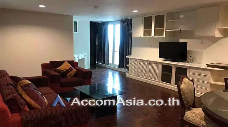  3 Bedrooms  Condominium For Rent in Sukhumvit, Bangkok  near BTS Ekkamai (AA24996)