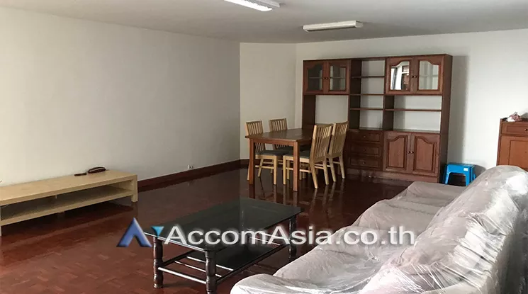  3 Bedrooms  Condominium For Rent in Sukhumvit, Bangkok  near BTS Ekkamai (AA24997)