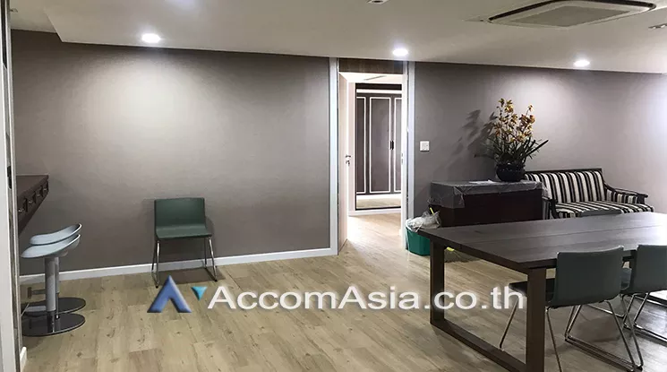  3 Bedrooms  Condominium For Rent in Sukhumvit, Bangkok  near BTS Ekkamai (AA25003)