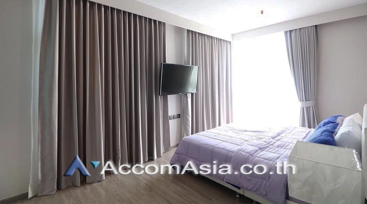  2 Bedrooms  Condominium For Rent in Sukhumvit, Bangkok  near BTS Ekkamai (AA25045)