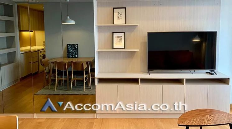  1 Bedroom  Condominium For Sale in Sukhumvit, Bangkok  near BTS Phrom Phong (AA25048)