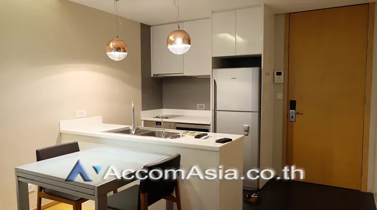  1 Bedroom  Condominium For Sale in Sukhumvit, Bangkok  near BTS Thong Lo (AA25058)