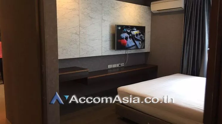  1 Bedroom  Condominium For Rent in Sukhumvit, Bangkok  near BTS Asok - MRT Sukhumvit (AA25082)