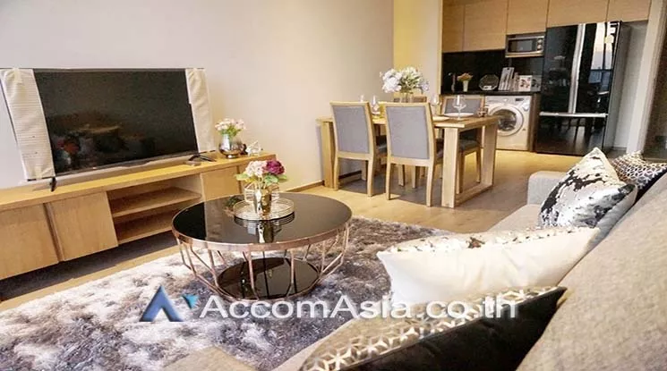 Corner Unit |  2 Bedrooms  Condominium For Rent in Sukhumvit, Bangkok  near BTS Phrom Phong (AA25101)