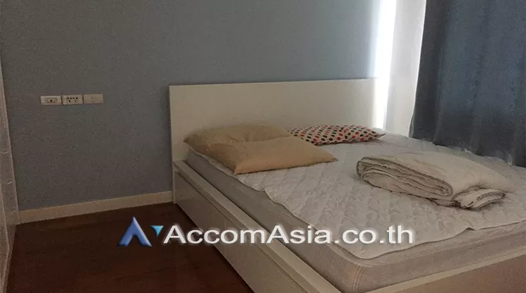  1 Bedroom  Condominium For Rent in Sukhumvit, Bangkok  near BTS Ekkamai (AA25127)