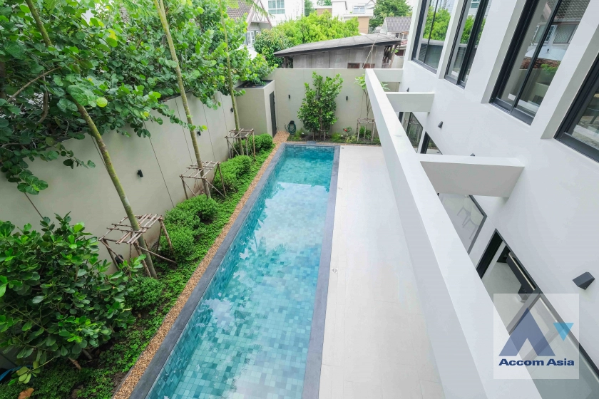 41  5 br House For Rent in Sukhumvit ,Bangkok BTS Ekkamai AA25189