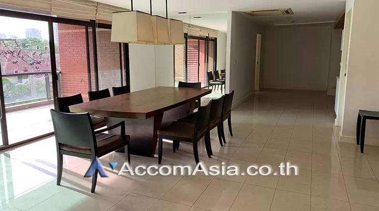 Pet friendly |  3 Bedrooms  Condominium For Rent in Sukhumvit, Bangkok  near BTS Ekkamai (AA25195)