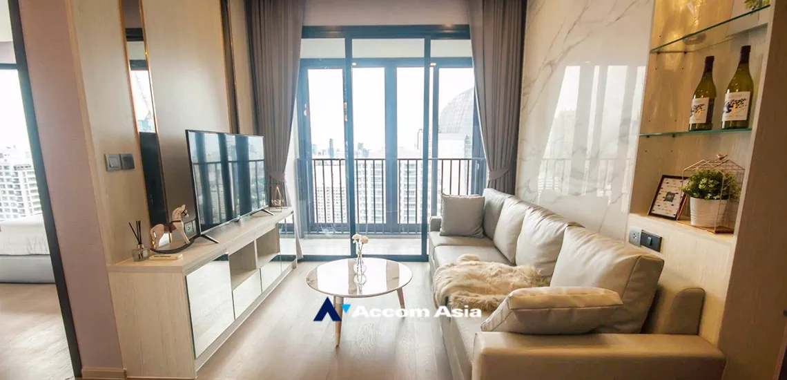  2 Bedrooms  Condominium For Rent in Sukhumvit, Bangkok  near BTS Asok - MRT Sukhumvit (AA25213)